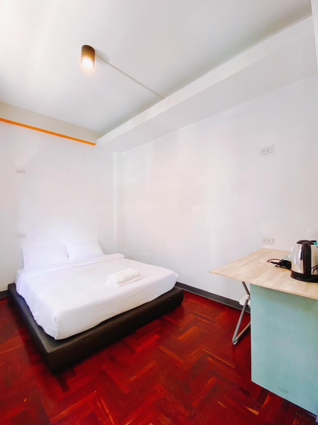 Go Inn Silom Bts Surasak X โกอินน์ สีลม บีทีเอส สถานีสุรศักดิ์ Bangkok Luaran gambar