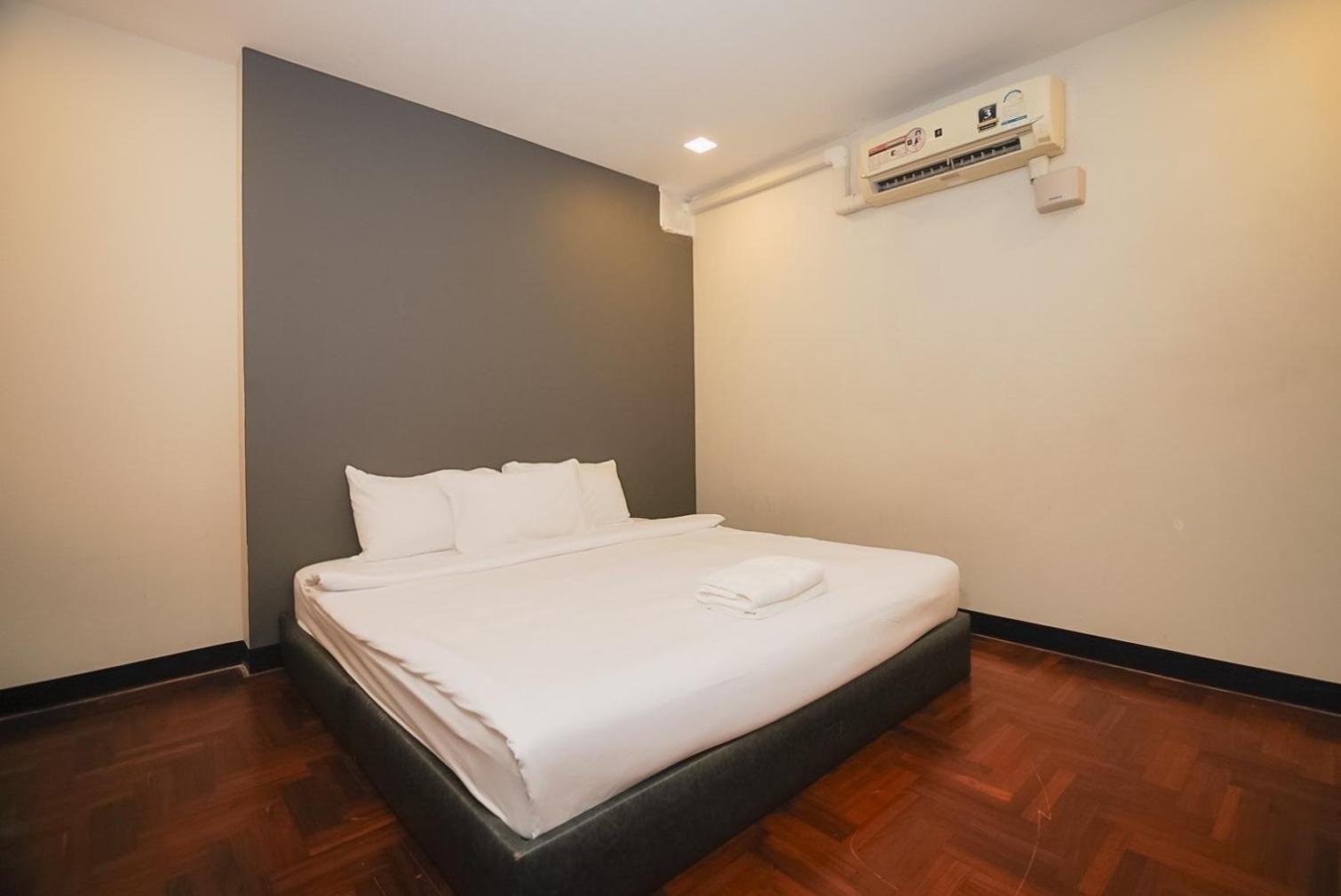 Go Inn Silom Bts Surasak X โกอินน์ สีลม บีทีเอส สถานีสุรศักดิ์ Bangkok Luaran gambar